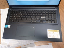 Load image into Gallery viewer, Asus Vivobook F1704Z 17.3" Intel i3-1215U 8GB 512GB SSD Win11 F1704ZA-SB34