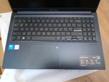 Load image into Gallery viewer, ASUS Vivobook F1504 15.6" FHD Laptop i5-120U 16GB RAM 512GB SSD F1504VAP-SB54