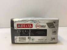 Load image into Gallery viewer, Delta 144741-SP Everly H2Okinetic 3-Spray Tub and Shower Faucet Brushed Nickel