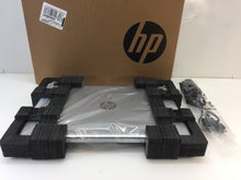 Load image into Gallery viewer, Laptop Hp 17-by3065st 17.3" Intel i5-1035G1 8GB 1TB HDD + 128GB SSD Win10 Silver