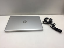 Load image into Gallery viewer, Laptop HP 17-BY1071CL 17.3" Touchscreen Core i7-8565U 1.8GHz 8GB 1TB Silver