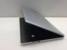 Load image into Gallery viewer, Laptop HP 17-BY1071CL 17.3" Touchscreen Core i7-8565U 1.8GHz 8GB 1TB Silver