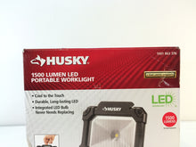 Load image into Gallery viewer, Husky HD1500P 1500lm Portable LED Work Light 1001863376