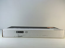 Load image into Gallery viewer, Delta 470-WH-DST Signature 1-Handle Pull-Out Sprayer Kitchen Faucet, White