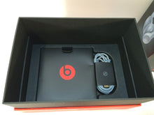 Load image into Gallery viewer, Beats by Dr. Dre Beats Solo 2 WIRED On-Ear Headphones Gray Amer