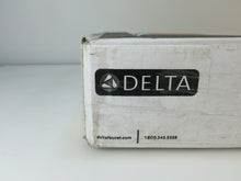 Load image into Gallery viewer, Delta 4140-DST Collins Single-Handle Pull-Out Sprayer Kitchen Faucet in Chrome
