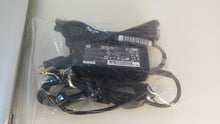 Load image into Gallery viewer, Laptop Hp Pavilion 17-E040US 17.3" Intel i3-4000M 2.4Ghz 6GB 750GB Win 8.1