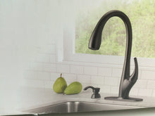 Load image into Gallery viewer, Delta 19912-BLSD-DST DeLuca Pull-Down Sprayer Kitchen Faucet Matte Black
