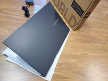 Load image into Gallery viewer, Laptop Asus Vivobook 15 15.6&quot; Intel i3-1220P 4GB 256GB SSD Win11 F1502ZA-SB33

