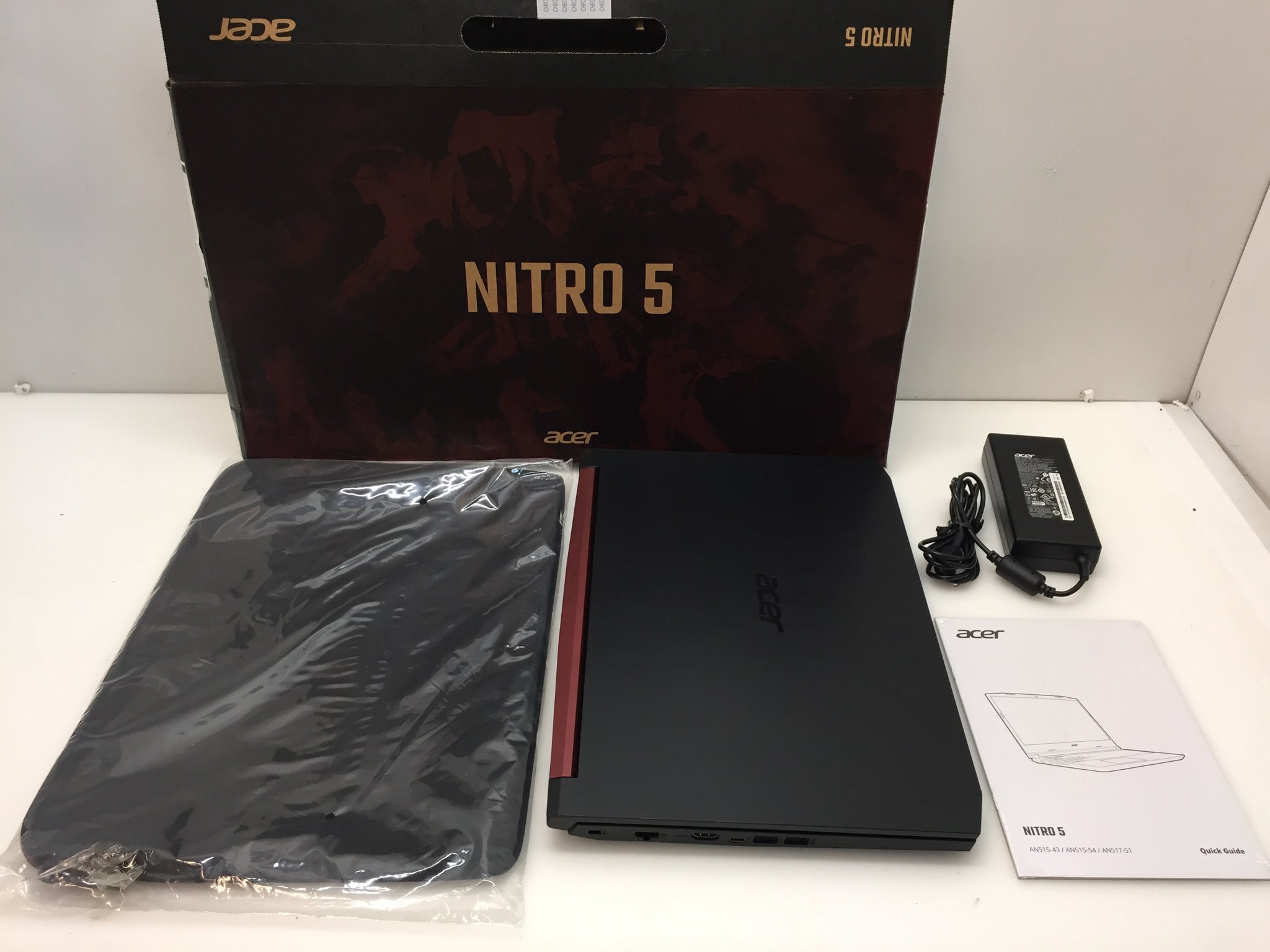  Acer Nitro 5 AN515-54-51M5-15.6 - i5-9300H - NVIDIA