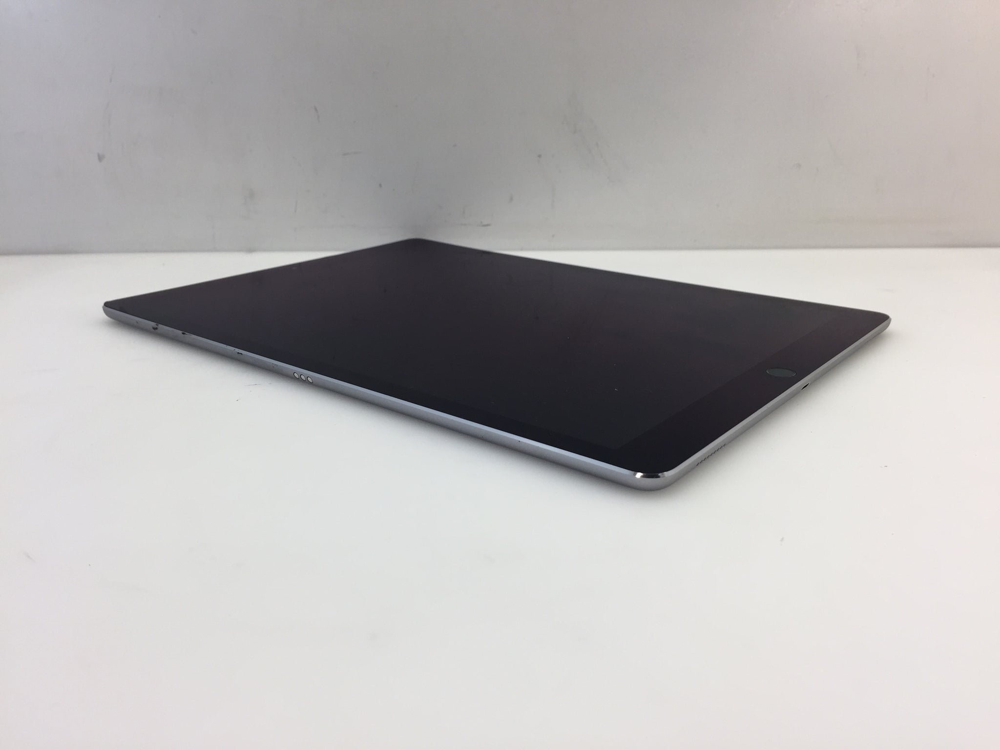 Apple iPad Pro 1st Gen. 128GB, Wi-Fi + 4G (Unlocked), 12.9