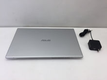 Load image into Gallery viewer, Asus Vivobook 17 K712E 17.3&quot; FHD Intel i5-1135G7 2.4Ghz 8GB 512GB K712EA-SB55
