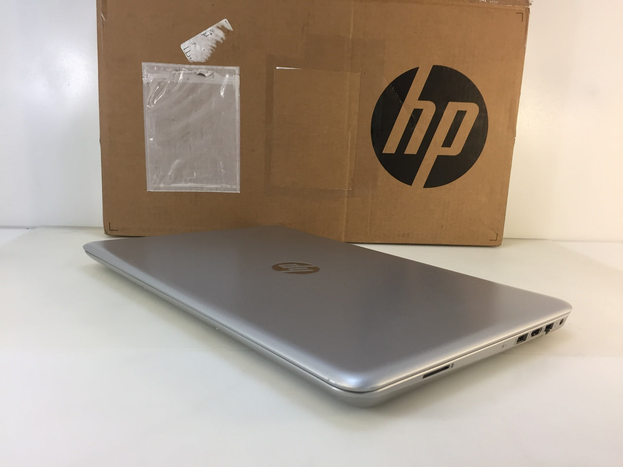 Laptop Hp Pavilion 15-AU062NR 15.6 Laptop Hp Pavilion 15-AU062NR 15.6