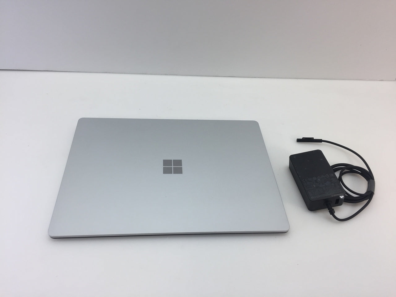 Laptop Microsoft Surface 1769 Touch Intel i5-7200u 4GB 128GB