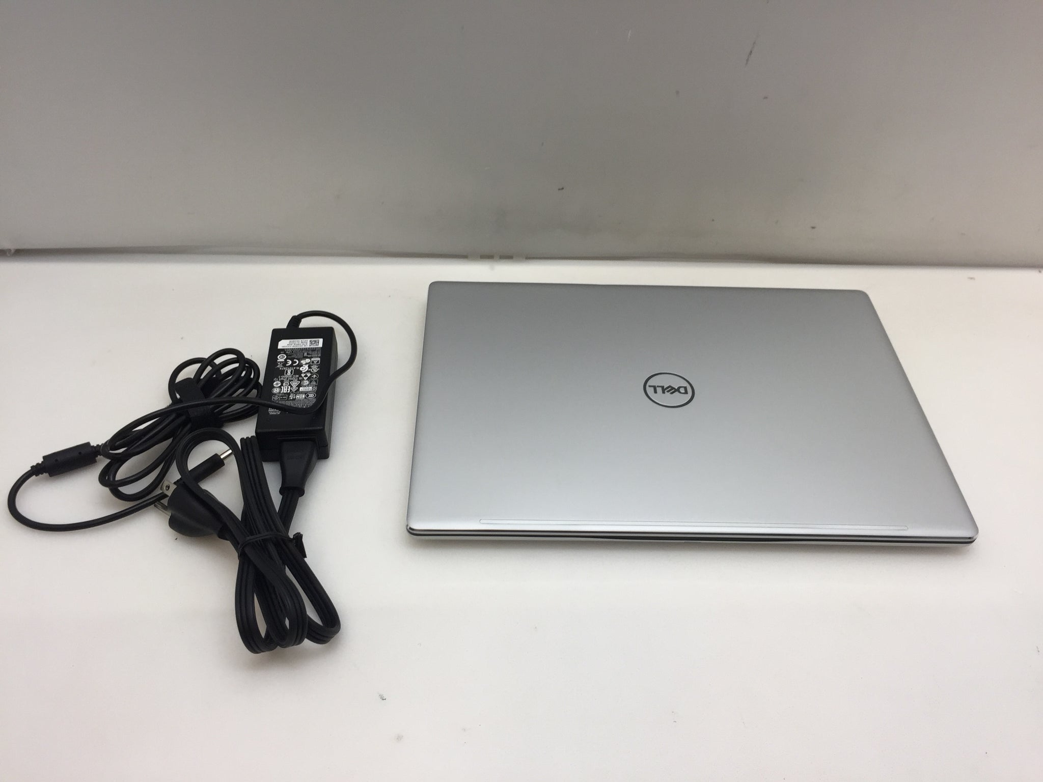 Laptop Dell Inspiron 13 7370 13.3