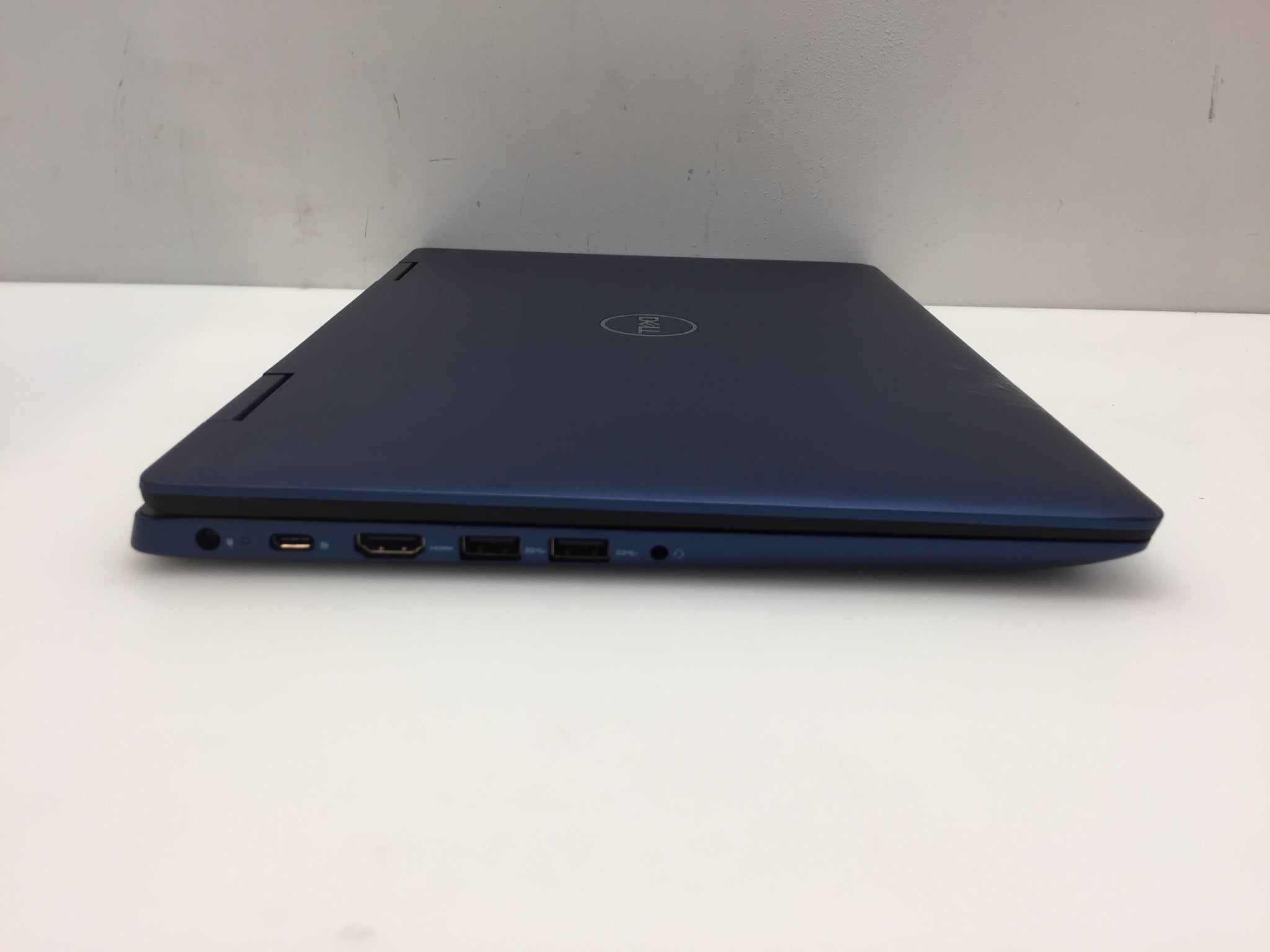 Windowsノート本体 DELL Inspiron 14 5485 Ryzen5 3500U Dell Inspiron 14 5000 プレミアム Ryzen 5・8GBメモリ・256GB SSD