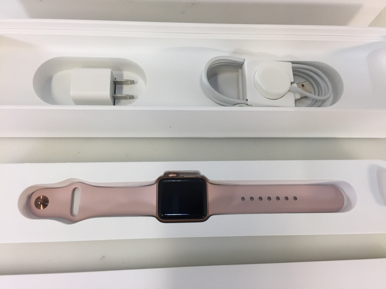 Apple Watch Series 3 38mm Gold Aluminium Case Pink GPS Cellular MQJQ2LL A