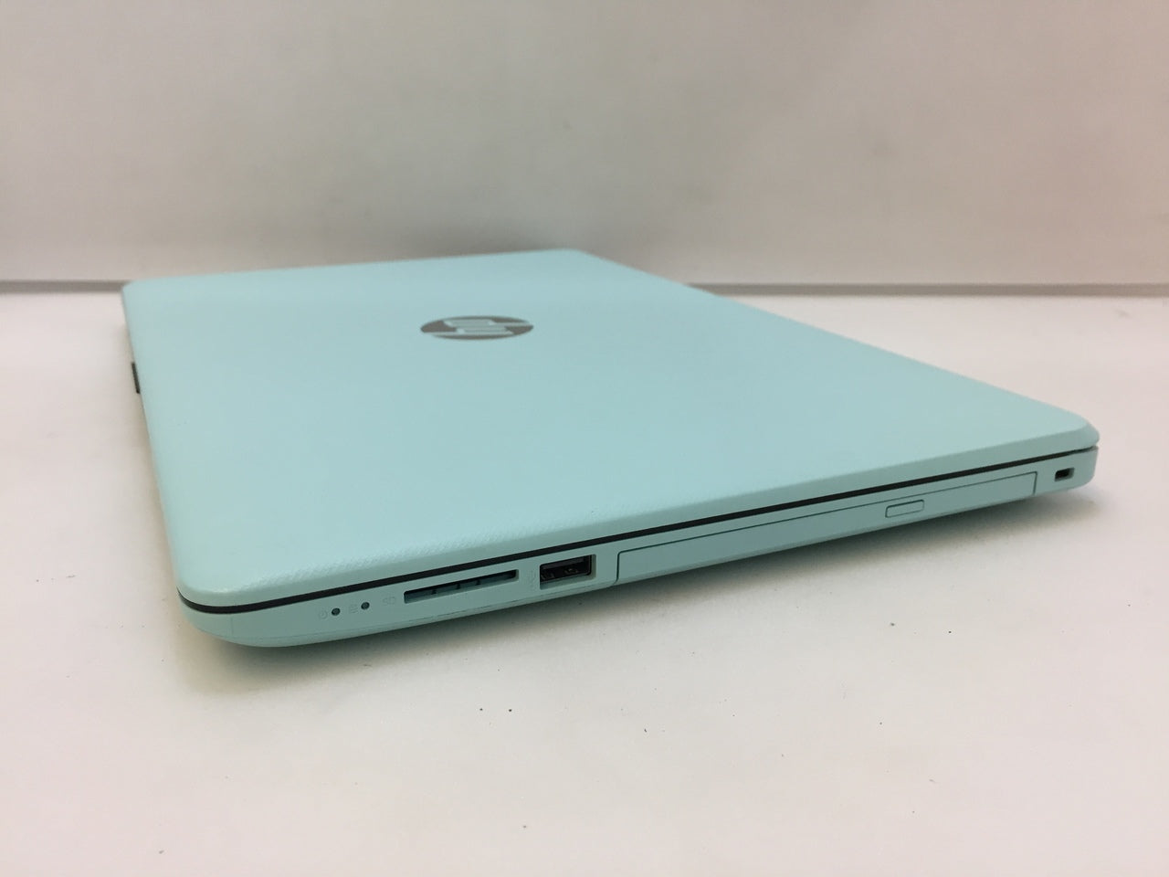 Laptop HP 15-bw070nr 15.6