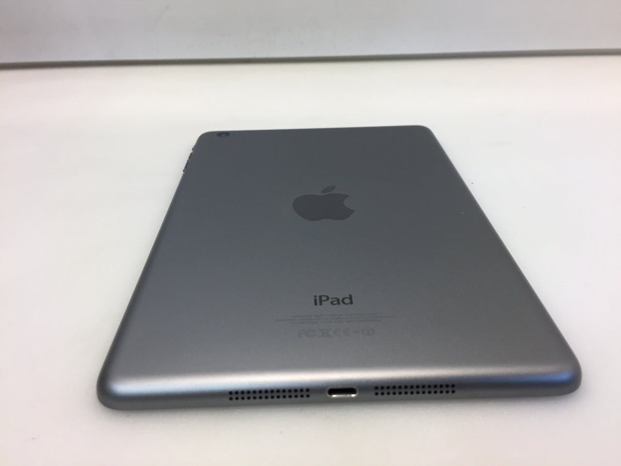 Apple iPad mini 1st Gen. 16GB, Wi-Fi, 7.9in - Space Gray MF432LL/A