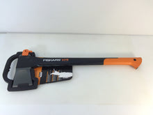 Load image into Gallery viewer, Fiskars X17 3.7 lb. 23.5 in. Splitting Axe
