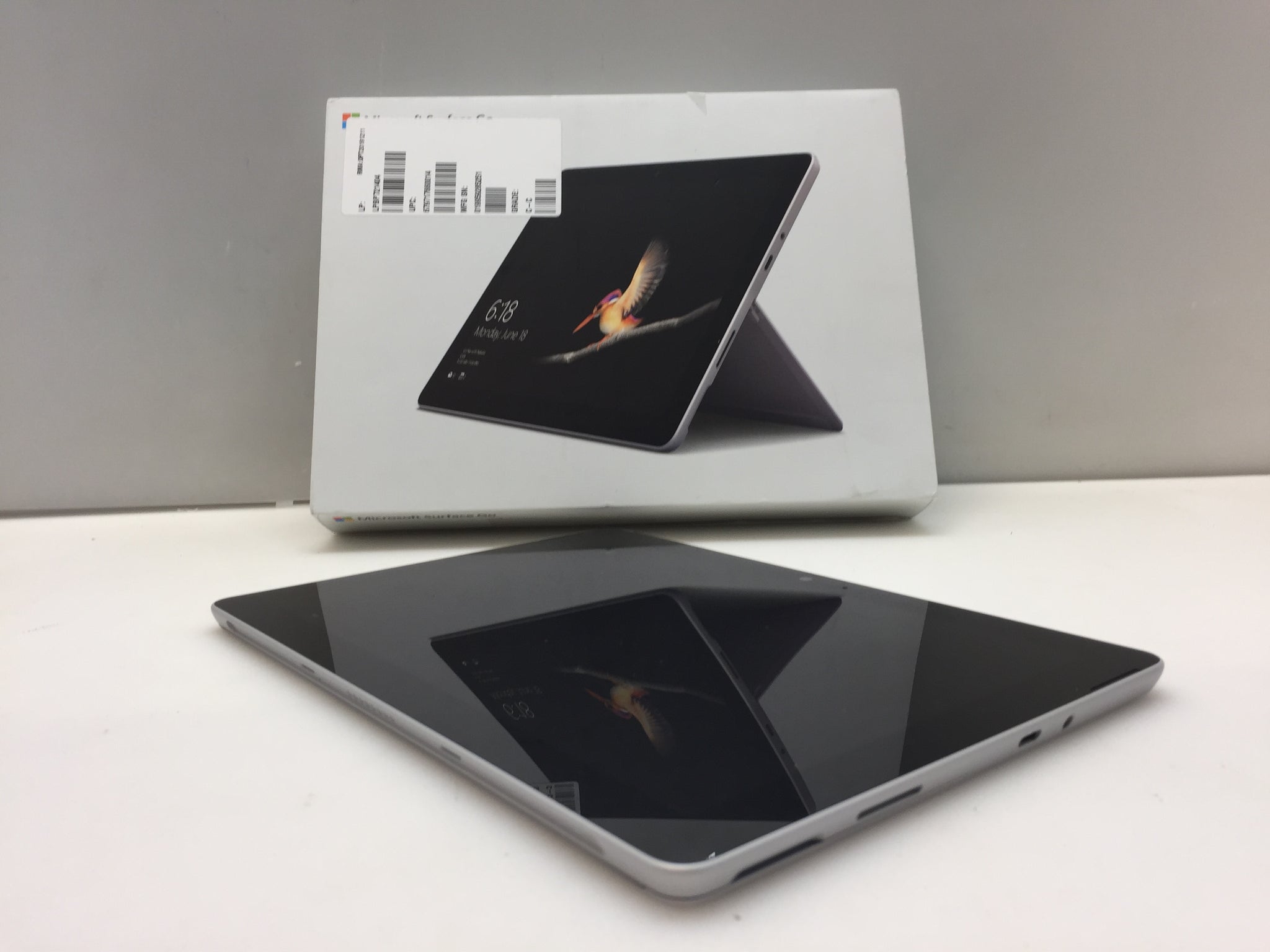 Microsoft Surface Go 10-inch 1824 Intel Pentium 4415Y 8GB 128GB 