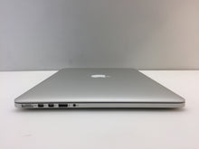 Load image into Gallery viewer, Apple MacBook Pro 15.4&quot; Retina Laptop i7 2.20Ghz 16GB 256GB SSD MJLQ2LL/A (2015)
