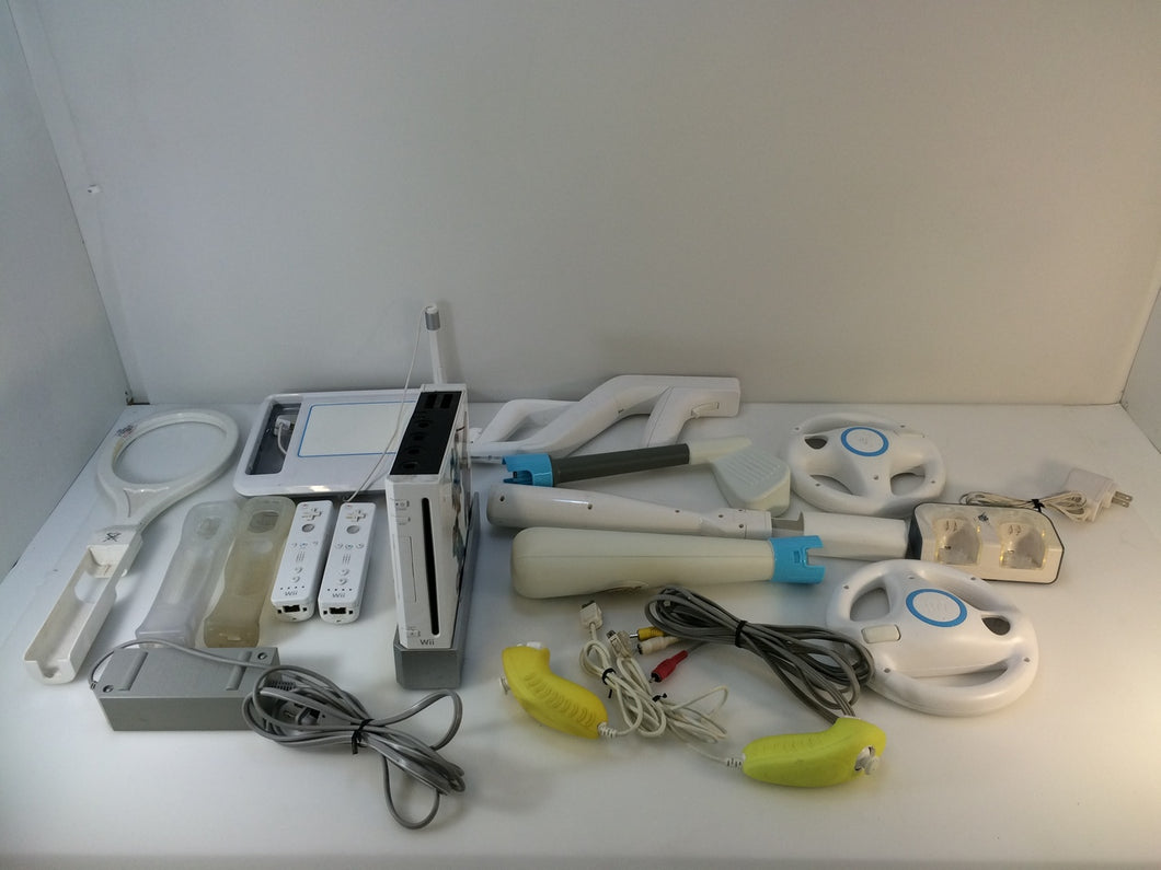 Nintendo Wii Video Game Console White Bundle RVL-001