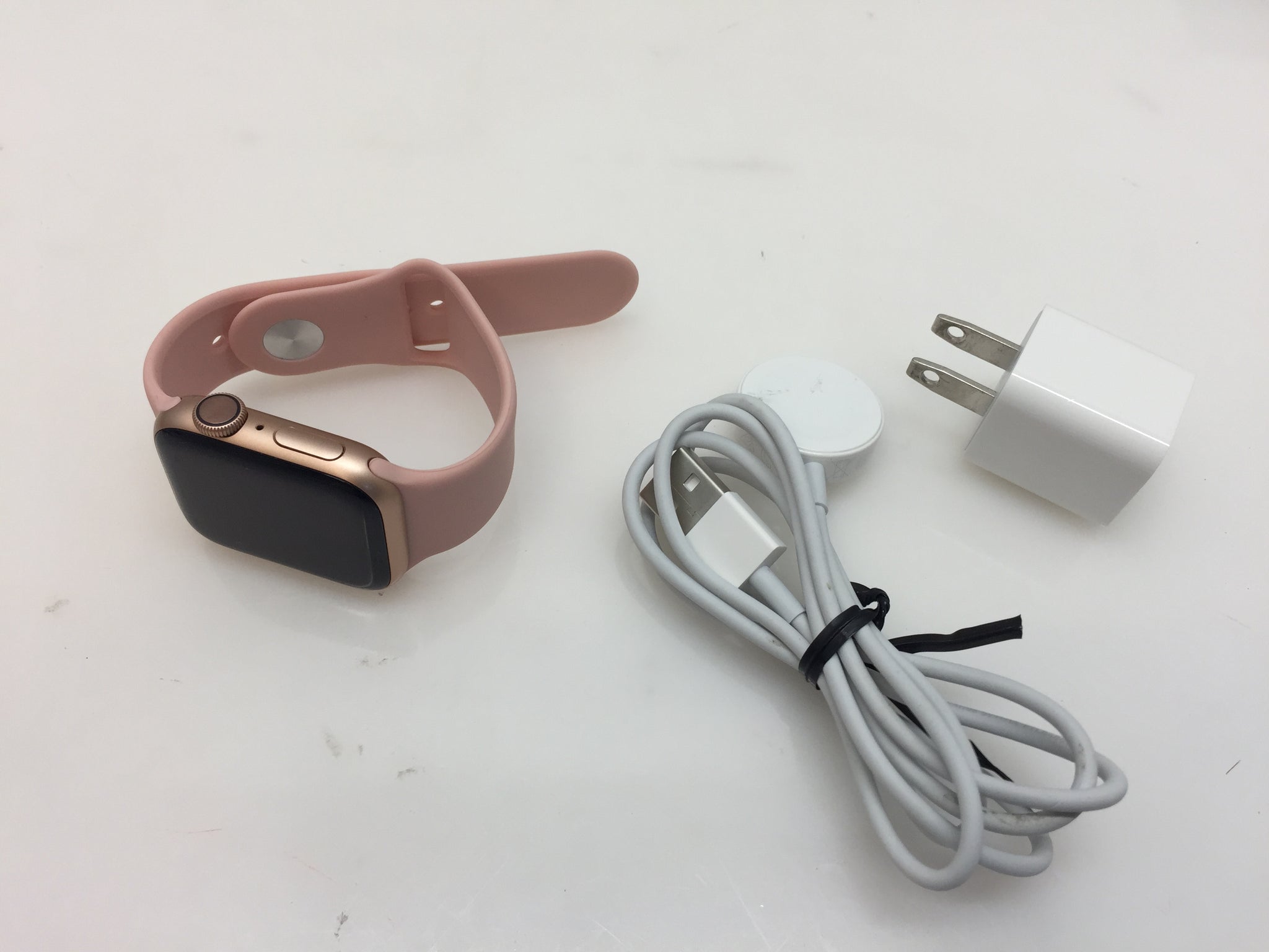 Apple Watch Series 40mm GPS Gold Aluminum Case Pink Sand Sport