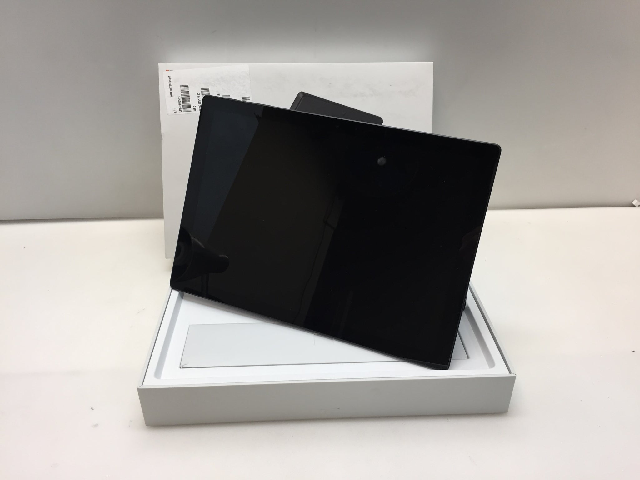 Microsoft Surface Pro 6 12.3in. Intel i5-8250U 1.6Ghz 8GB 256GB 
