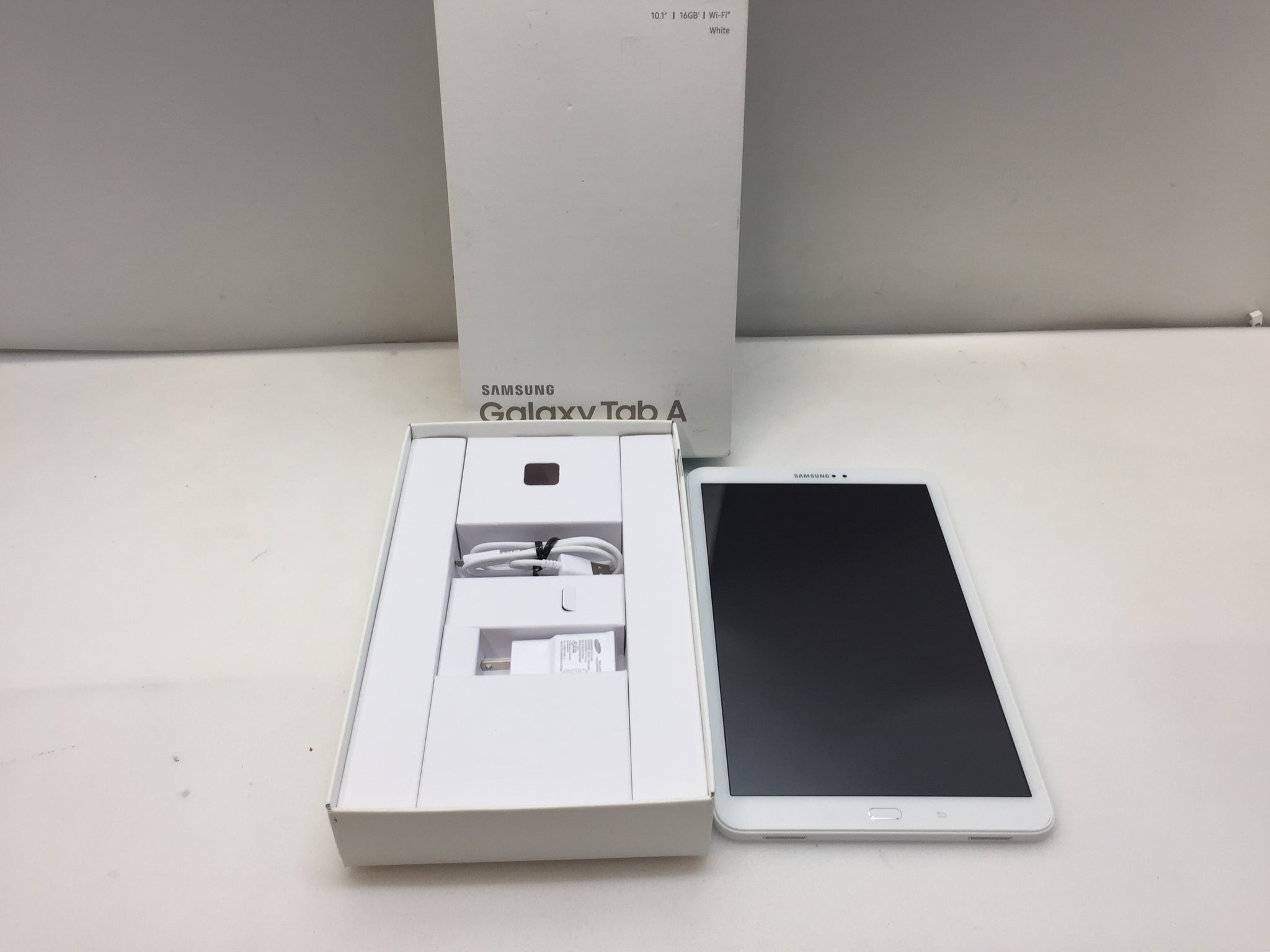 Galaxy Tab A 10.1 16GB (Wi-Fi), White Tablets - SM-T580NZWAXAR