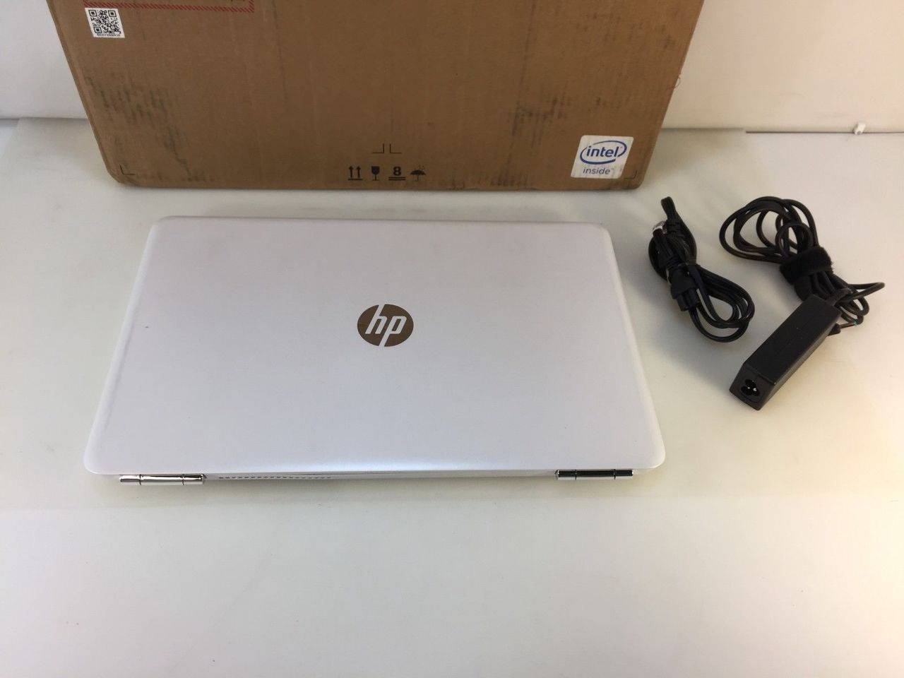 Laptop Hp Pavilion 15-au091nr 15.6