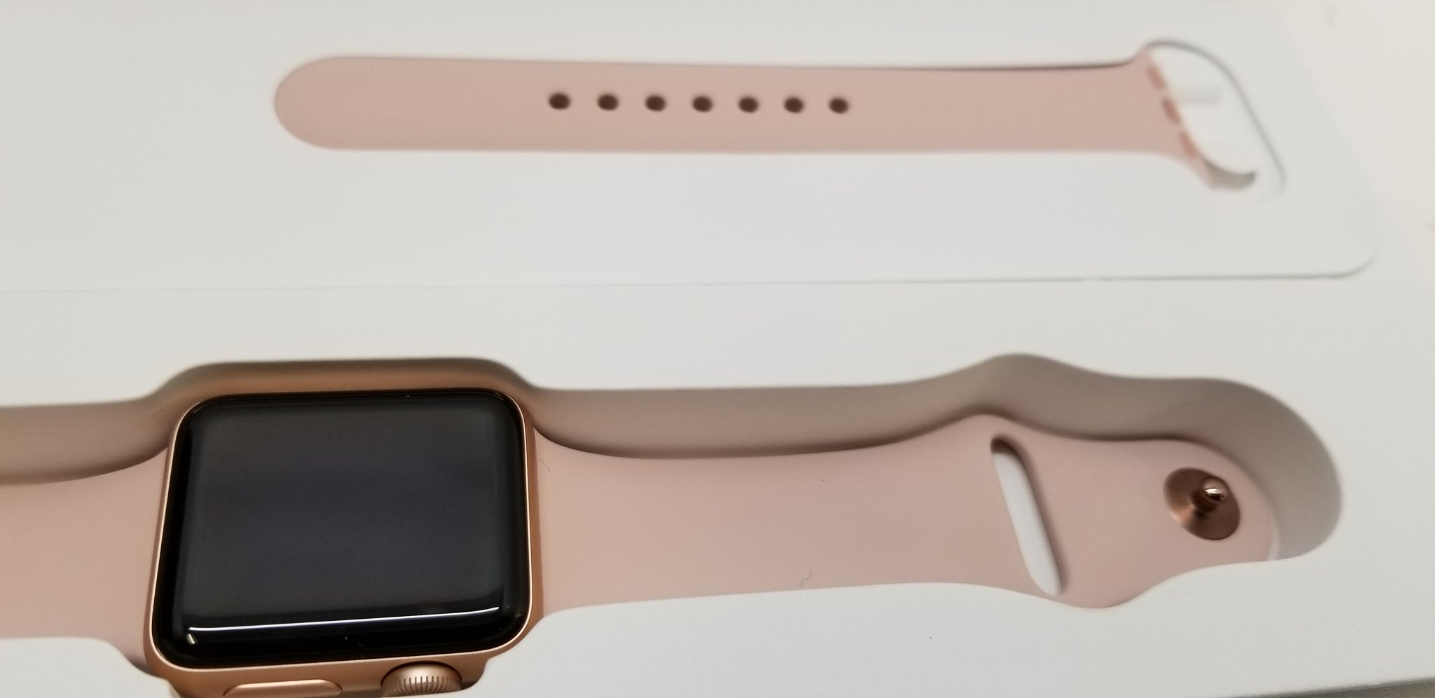 Apple Watch Series 3 38mm Gold Aluminium Case Pink Sand Sport Band