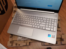 Load image into Gallery viewer, Laptop HP 15-DY2032NR 15.6&quot; Intel Core i5-1135G7 8GB Ram 256GB SSD Windows 11

