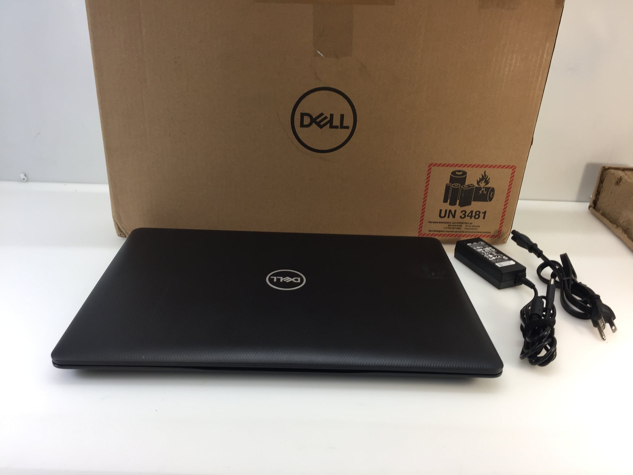 DELL ノートPC i5 8265U 4GB Inspiron（P75F001 DELL INSPIRON p75 f001 i5- no drives | eBay
