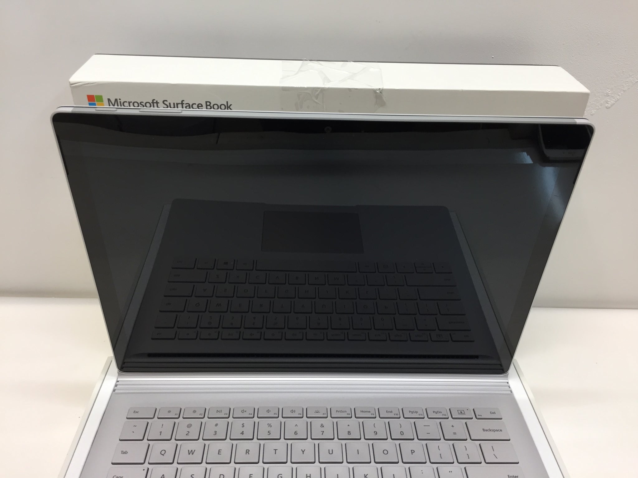 Microsoft Surface Book 2 - 1832 13