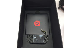 Load image into Gallery viewer, Beats by Dr. Dre Solo2 Wired On-Ear Headphone Luxe Edition Silver MLA42AM/A NOB
