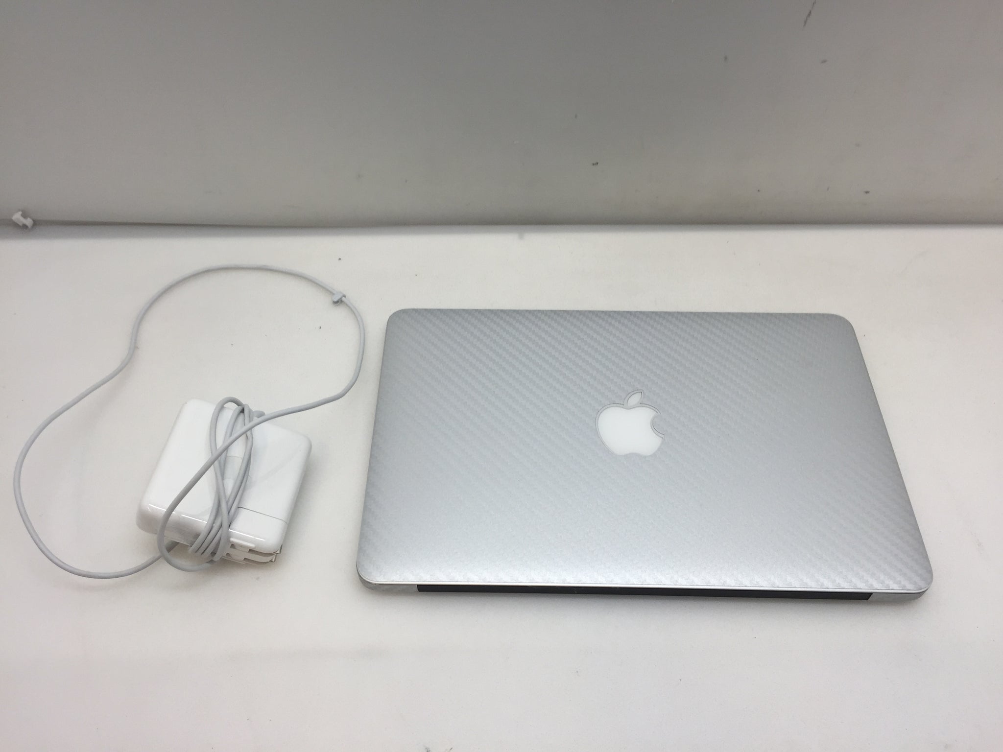 A1465 MacBook Air I5 4GB 128GB Sequoia MacBook Air (11-inch, Early