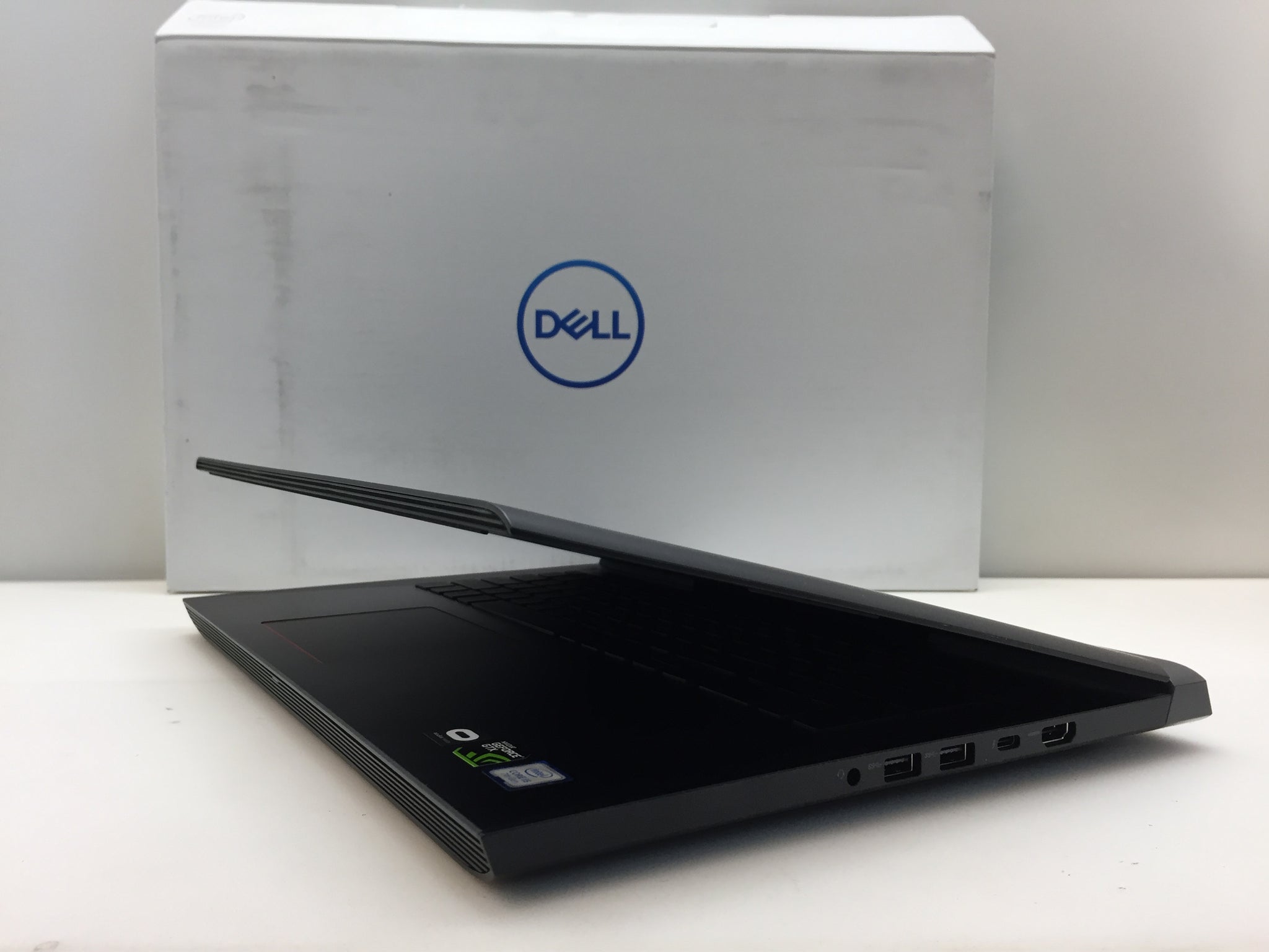Laptop Dell Inspiron 15 7577 15.6 i5 7300HQ 2.50GHz 8GB 128GB 1TB i75 NT Electronics LLC