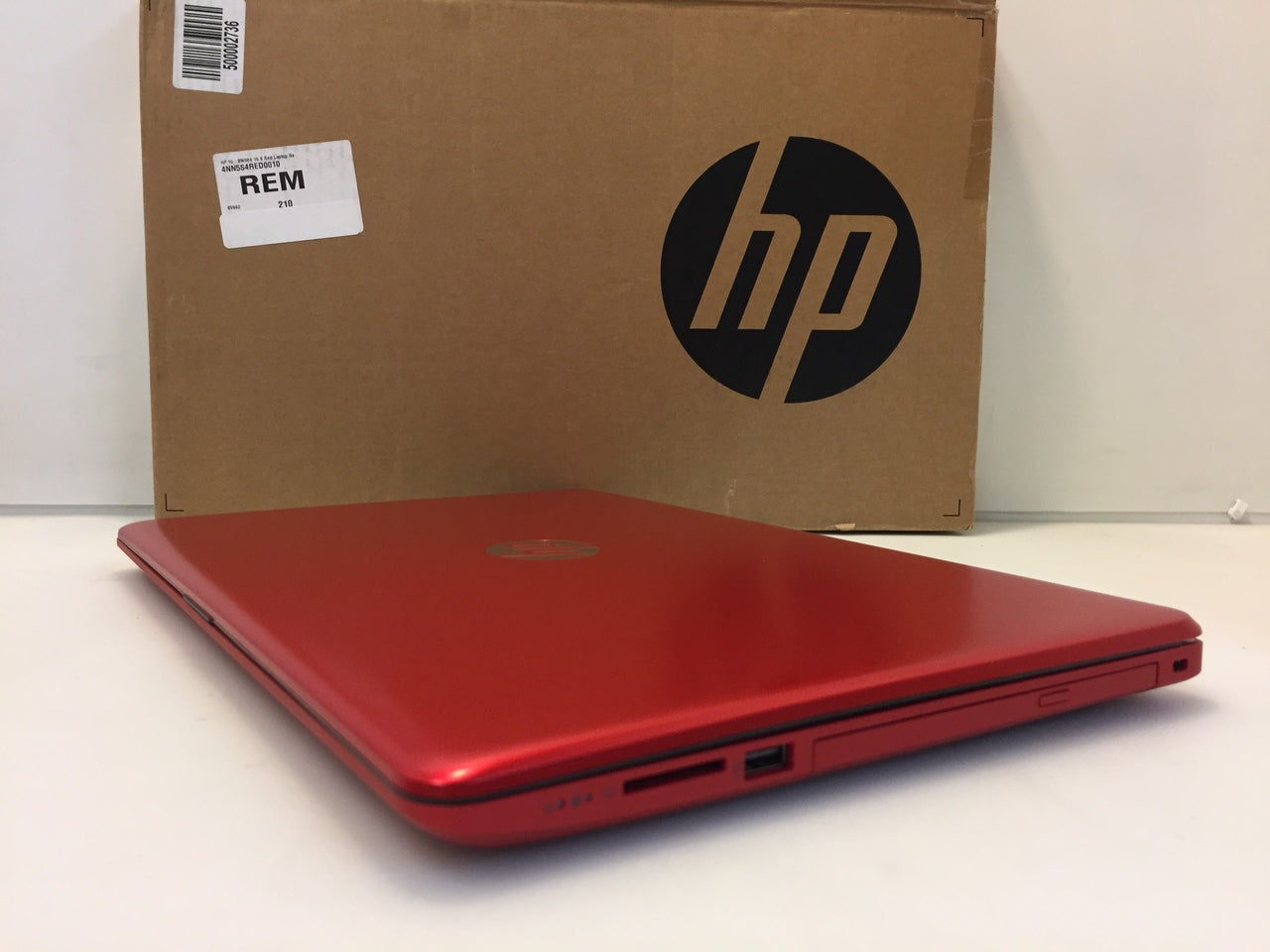 LCD Display HP Notebook 15-BW064NR 15.6 Non Touch HD WXGA EDP Slim LED Screen 680341 LCD Display HP Notebook 15-BW064NR 15.6 Non Touch HD WXGA EDP Slim LED Screen 680341