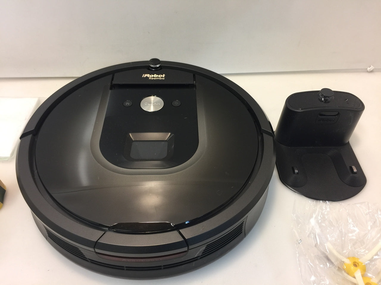 iRobot Roomba 980 Robot Vacuum With Wi-Fi Connectivity – NT