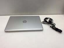 Load image into Gallery viewer, Laptop HP 17-BY1071CL 17.3&quot; Touchscreen Core i7-8565U 1.8GHz 8GB 1TB Silver
