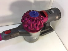 Load image into Gallery viewer, Dyson V7 Motorhead Cordless Bagless Handheld Stick Vacuum Cleaner With Charger
