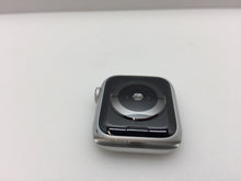 Load image into Gallery viewer, Apple Watch MU652LL/A Series 4 40 mm Silver Aluminum Case
