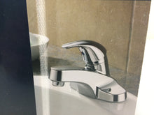 Load image into Gallery viewer, Peerless P131LF Core 4&quot; Centerset Single-Handle Bathroom Faucet in Chrome
