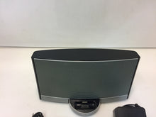 Load image into Gallery viewer, Bose SoundDock Portable 30-Pin System With OEM Remote for Ipod/itouch/iphone
