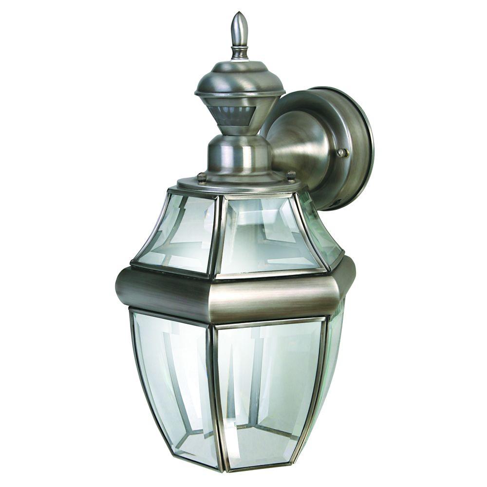 Heath Zenith HZ-4166-SA 150 Degree Silver Hanging Carriage Wall Lantern Sconce