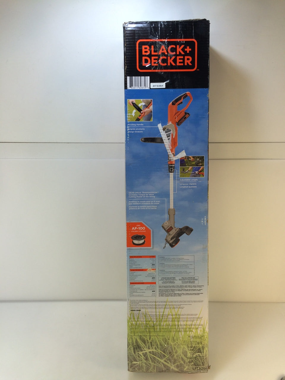 Black and Decker 20V MAX Lithium 12 in. Trimmer/Edger (LST300)