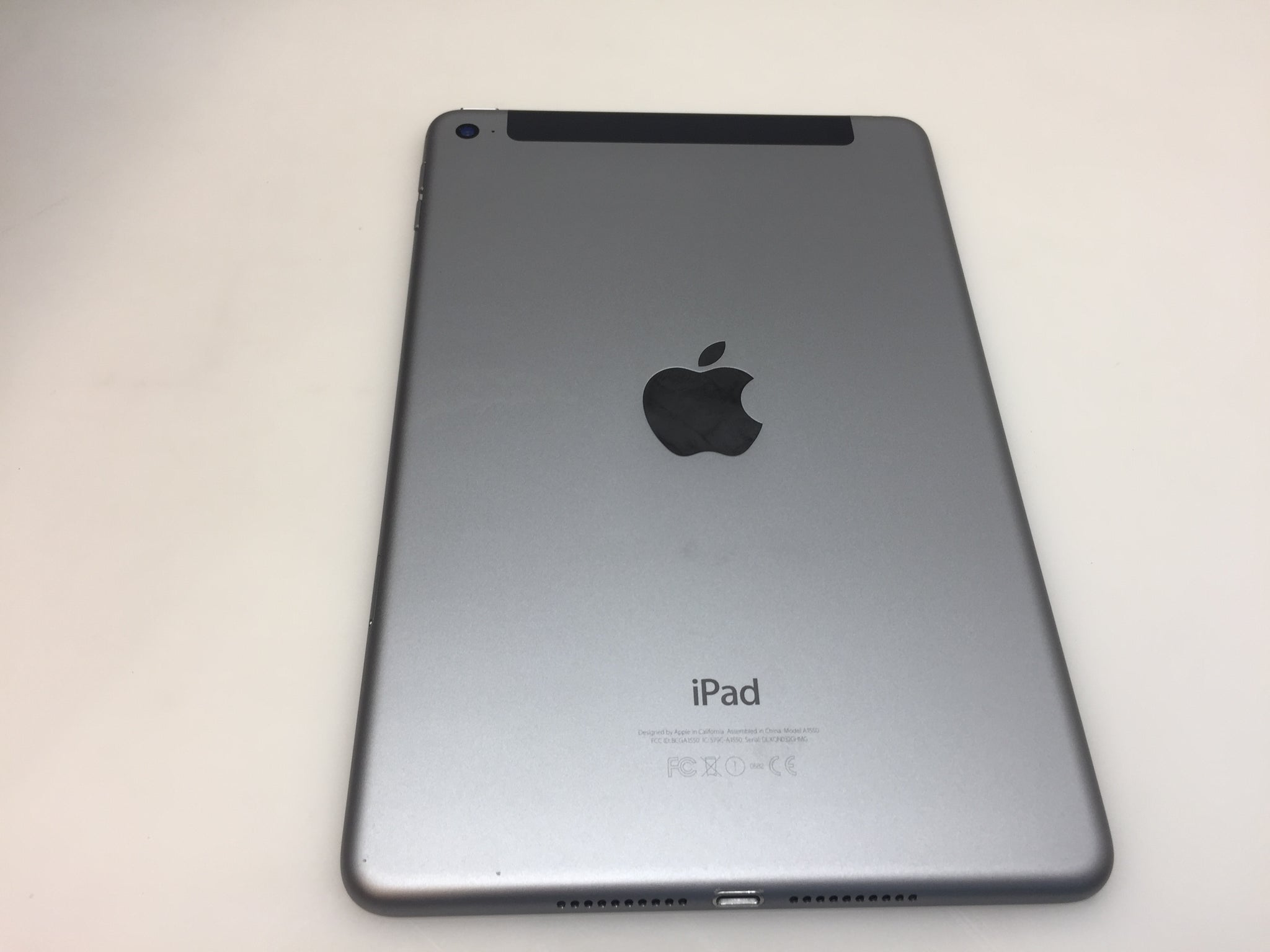 Apple iPad Mini 4 Wi-Fi, 7.9in Retina Display with 2048 x 1536 Resolution, 7.9in