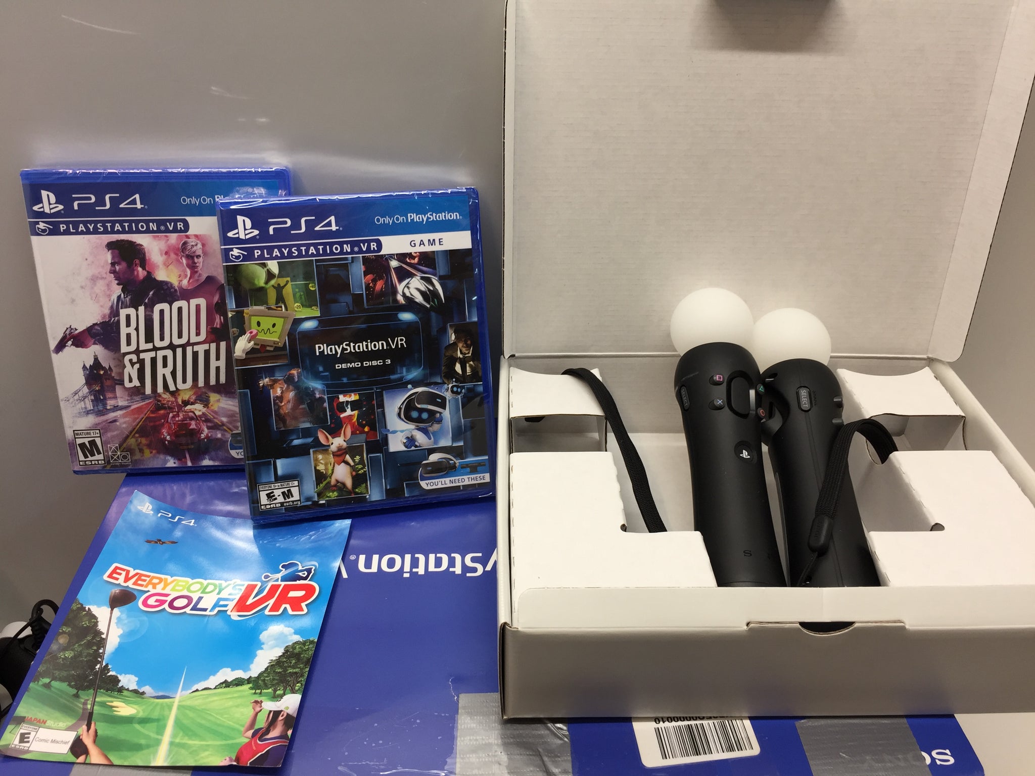  PlayStation VR - Mega Blood + Truth Everybodys Golf Bundle :  Video Games