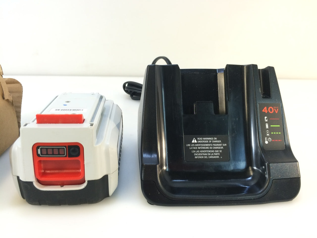 Black & Decker LCS40 40V Li-Ion Charger & LBXR36 40V Li-Ion Battery – NT  Electronics LLC